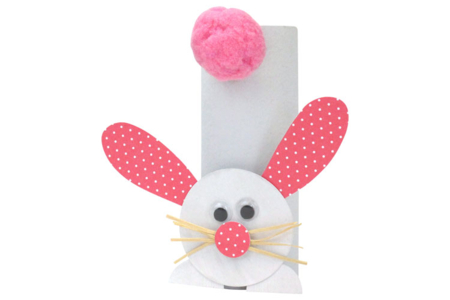 Conejo hecho con un tubo de cartón - Envases de cartón – 10doigts.fr