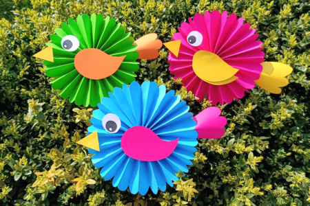 pájaros papel roseta manualidad fácil niños primavera - Actividades manuales de collage y plegado para todas las edades – 10doigts.fr