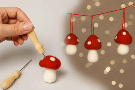 Wooden Handle + 5 Felting Needles - 4 - Felting, carded wool - 10doigts.com - Felting, carded wool – 10doigts.fr