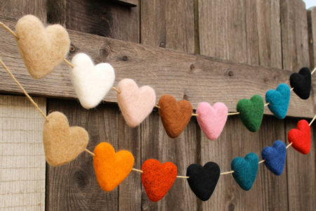 Ovillos de lana cardada - 10 colores - Aguja, lana cardada – 10doigts.fr