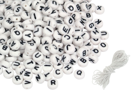 Abalorios letras negro y blanco - Abalorios mensajes – 10doigts.fr