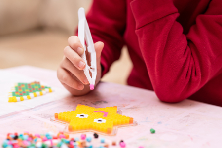 Plastic Tweezers - 4 Pieces - 2 - Ironing Bead Accessories - 10doigts.com - Ironing Bead Accessories – 10doigts.fr