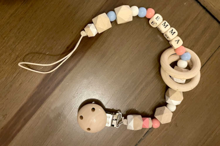 chupete con perlas rosa - Cuentas infantiles – 10doigts.fr