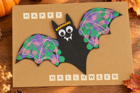 No he encontrado información sobre "reine des chauves souris tableau" en los archivos que has subido. ¿Podrías facilitarme más detalles o el texto completo que quieres traducir o adaptar al españ - Manualidades para Halloween – 10doigts.fr