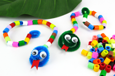 Funny Bead Snakes - 1 - Animal Crafts: Our Creative Ideas for Children - 10doigts.com - Animal Crafts: Our Creative Ideas for Children – 10doigts.fr