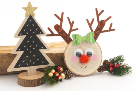 Christmas Reindeer with a Log and Wooden Sticks - 1 - Christmas Tree Ornement Crafts - 10doigts.com - Christmas Tree Ornement Crafts – 10doigts.fr