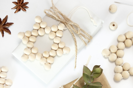 suspensiones navideñas estrella en abalorios - Suspensiones y decoración mural – 10doigts.fr