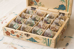 Caja de madera con 16 compartimentos para té - Cajas de madera - 10doigts.fr