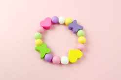 pulsera de bebé abalorios de madera de colores - Abalorios Madera - 10doigts.fr
