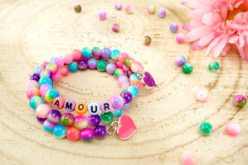 Bracelets "AMOUR" perles arc-en- ciel - Bijoux Liberty - Techniques de Bijoux - 10doigts.fr - 2