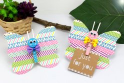 Hacer una mariposa de papel con una pinza de ropa - Juegos y Juguetes de Madera - 10doigts.fr