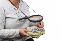 Hands-Free Magnifier - 2 - Haberdashery Tools - 10doigts.com - Haberdashery Tools - 10doigts.fr