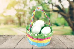 panier de pâques à tisser - Kits créatifs Pâques - 10doigts.fr