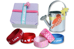 Set de 5 rubans en camaïeu rouge : LOVE - Nœuds et rubans pour toutes vos créations - 10doigts.fr - 2