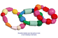 Set de aproximadamente 110 abalorios de madera en camaïeu de verdes, tamaños y formas variadas - Abalorios Madera - 10doigts.fr