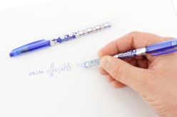 stylo bleu effacable - Ecriture - 10doigts.fr - 2