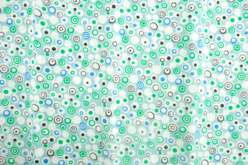 Printed Fabric Coupon Green Circles - 43 x 53 cm - 2 - Fabric Coupons - 10doigts.com - Fabric Coupons - 10doigts.fr