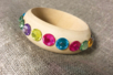 pulsera de madera con strass redondos - Strass adhesivos – 10doigts.fr