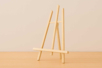 Caballete de mesa de madera - 38 x 21 cm - Caballetes para niños y soportes de exposición – 10doigts.fr