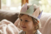 Make a Crown with Paper - 2 - Epiphany Crafts - 10doigts.com - Epiphany Crafts – 10doigts.fr
