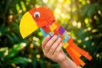 DIY loro actividad fácil para niños - Manualidades animales: nuestras ideas creativas para los niños – 10doigts.fr