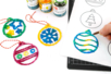Salt Painting: Christmas Ornaments - 4 - Christmas Tree Ornement Crafts - 10doigts.com - Christmas Tree Ornement Crafts – 10doigts.fr
