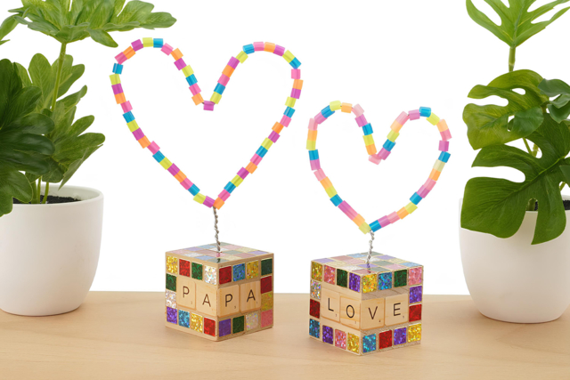 Heart Sculpture Kit with Fuse Beads - 6 Pieces - 3 - Parent's Day Kits - 10doigts.com - Kits fête des parents - 10doigts.fr