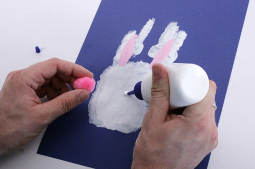 Conejo de Pascua huella de mano