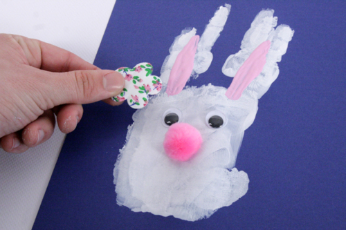 Conejo de Pascua huella de mano