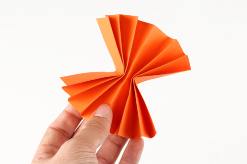 Pequeñas calabazas de papel