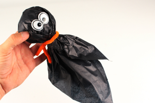 Pequeños fantasmas para colgar