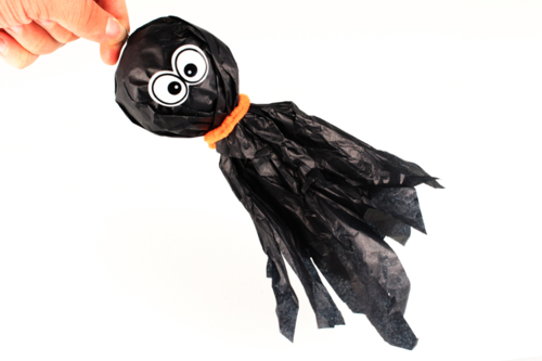 Pequeños fantasmas para colgar