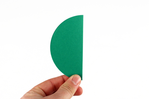 Pequeños árboles de papel