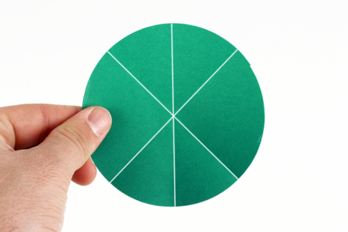 Pequeños árboles de papel