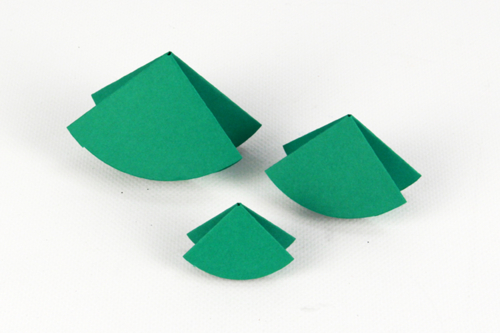 Pequeños árboles de papel