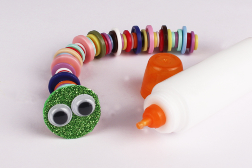 Fabricar una oruga con botones