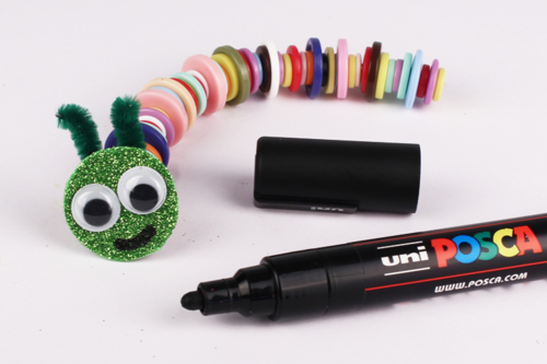 Fabricar una oruga con botones