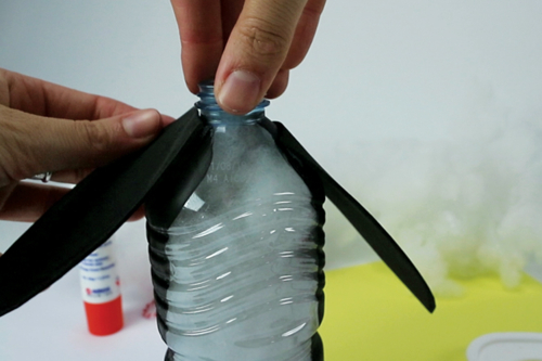 Fabricar un pingüino con una botella de agua