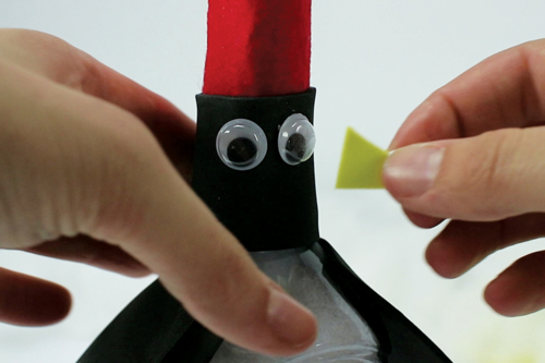 Fabricar un pingüino con una botella de agua