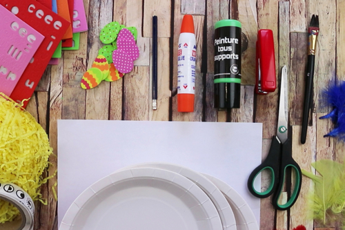 Pollitos de Pascua en su nido