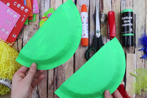 Pollitos de Pascua en su nido