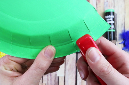 Pollitos de Pascua en su nido