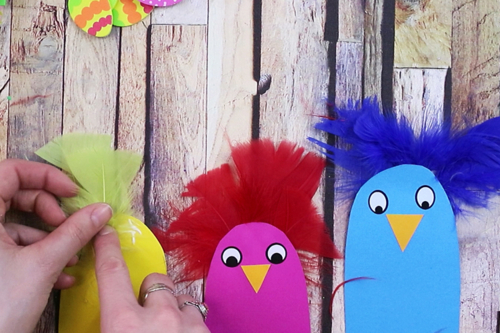 Pollitos de Pascua en su nido