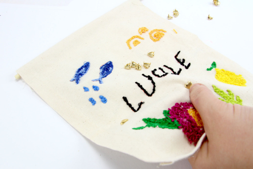 8- Coloca los remaches - 