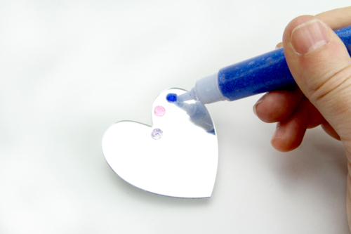 Apply the glitter glue - 