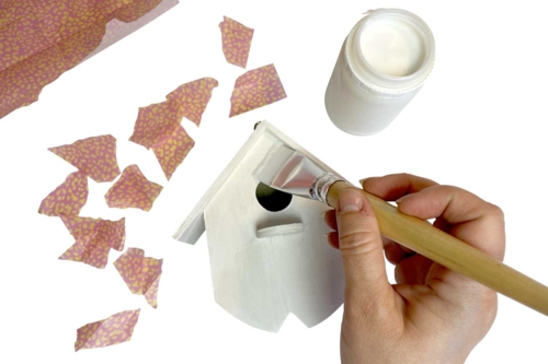 Paso 3: Encolar la casa de pájaros - 