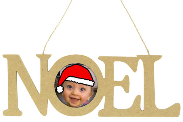 Hanging Christmas Frame - 0 - Christmas Wooden Objects - 10doigts.com - Décorations de Noël en bois - 10doigts.fr