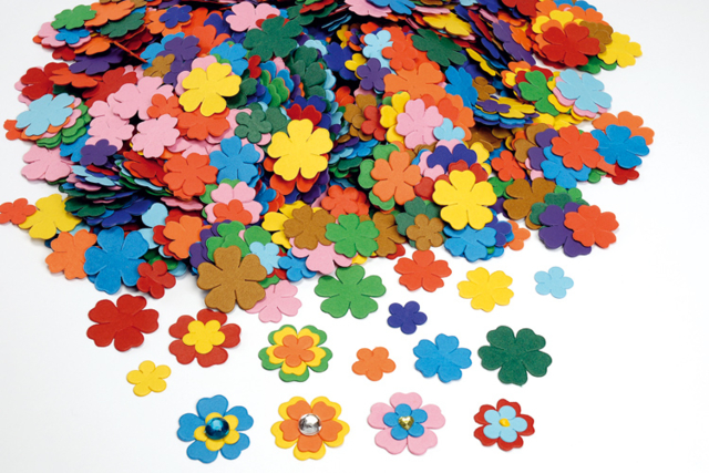 3000 flores de papel - Décorations fleurs et feuilles : ajoutez une touche de nature à toutes vos créations - 10doigts.fr