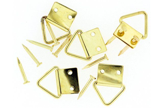 Colgador triangular de latón - Chevalets pour enfants et supports d’exposition - 10doigts.fr