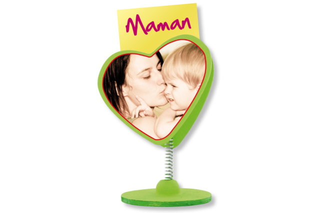 Wooden Heart Memo Clip - 7 - Decorative Photo Frames - 10doigts.com - Cadres et clips photos : des supports uniques pour afficher vos souvenirs - 10doigts.fr